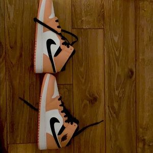 JORDAN 1 MID PINK QUARTZ